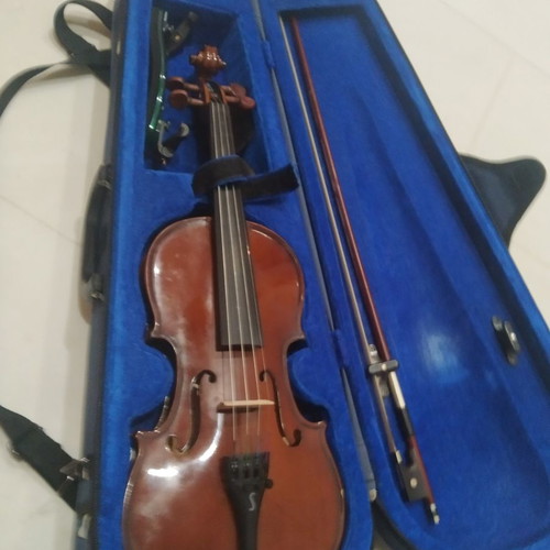 Stentor violin 1/2 used with case and bow