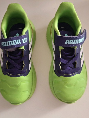 Hulk Runfalcon 5 Adidas shoes new, size 26, green sports