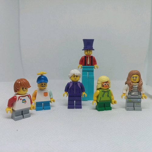 Lego set 6 figures like new, kids, grandma, stilt walker, makeup artist