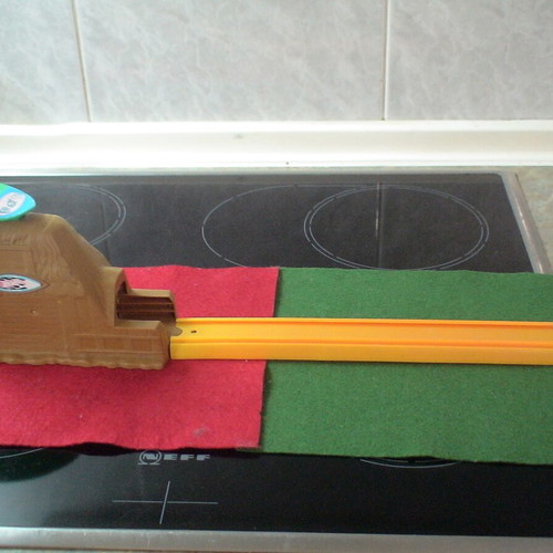 Hot Wheels City Shark Beach Battle launcher section