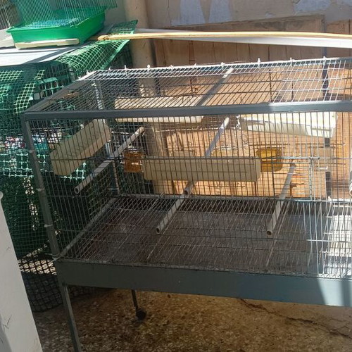Large bird cage like new with 6 external feeders and 4 waterers
