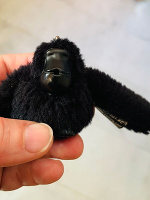 Kipling Adriaan keychain black like new (monkey)