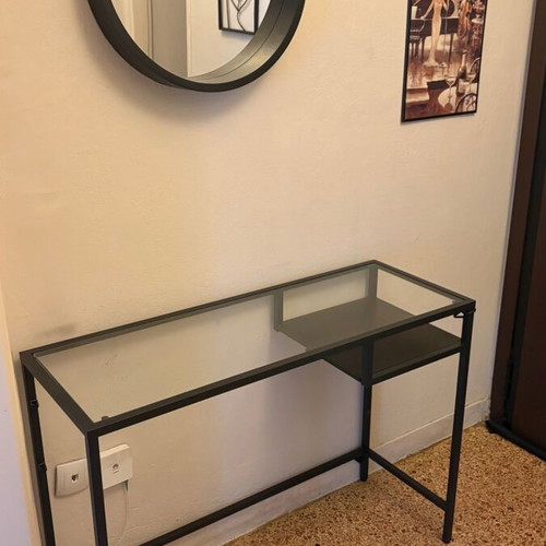 Desk with mirror used
