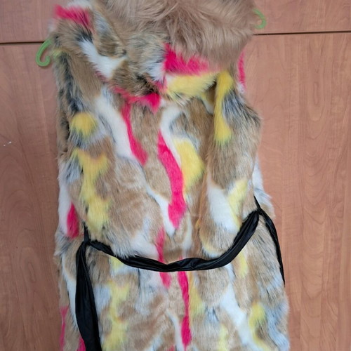 Benissimo fur vest with hood like new, size S