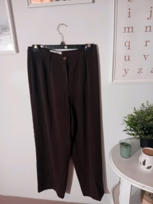 Classic suit pants like new, brown, without pockets