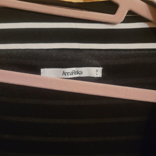 Anna Riska off-shoulder dress like new, black and white, size XL