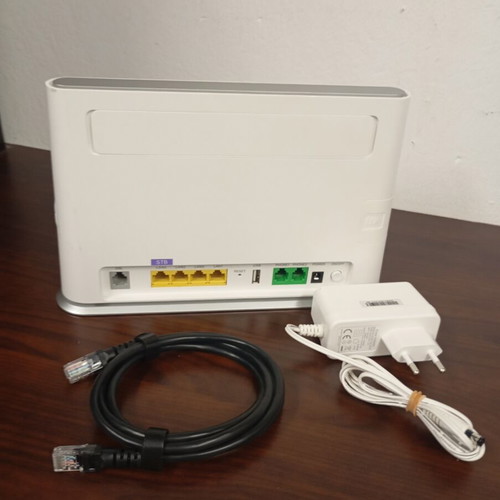 Cosmote hybrid access point with SIM card port