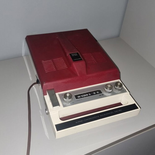 Portable Turntable from Japan used, needs service