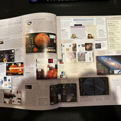 Universe The Definitive Visual Guide like new, hardcover