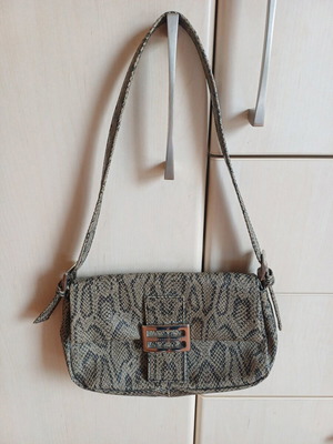 Women's snake print shoulder bag Epsilon by Efstathopoulos like new, beige multicolor