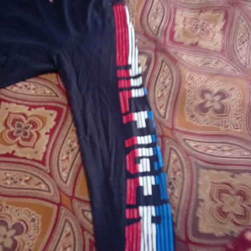 Tommy Hilfiger black t-shirt like new, size L
