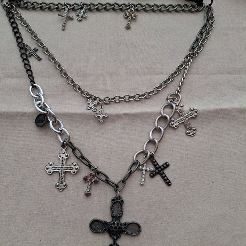 Denny Rose women's necklace like new, black and silver