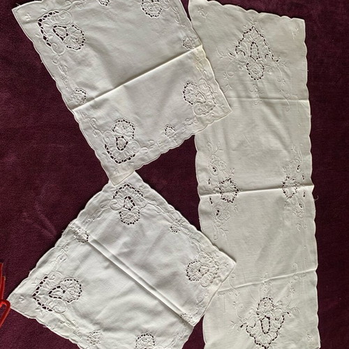 Cutwork table linen set white cotton, like new