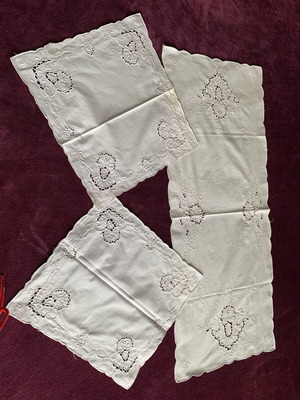 Cutwork table linen set white cotton, like new