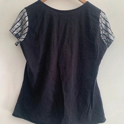 JusTop top XL used, black and white