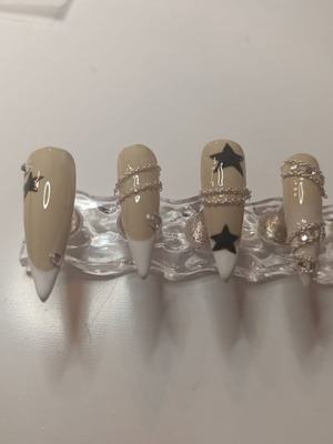 Press on nails handmade with ready designs