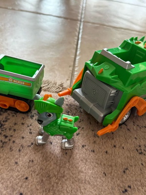 Paw Patrol Rocky употребяван, 2 превозни средства с фигура