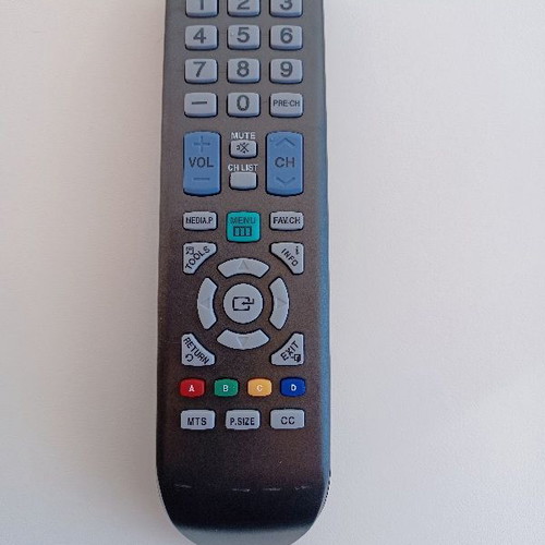 Samsung 32 Inch Full HD TV with New Cosmote Skyworth HY4415 Box