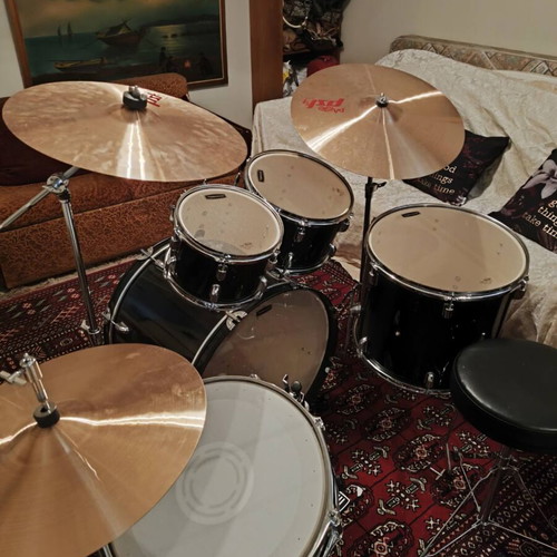 Complete Drum Set new, 9-ply poplar wood, dark black