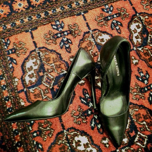 Makis Kotris pumps like new, black, size 39
