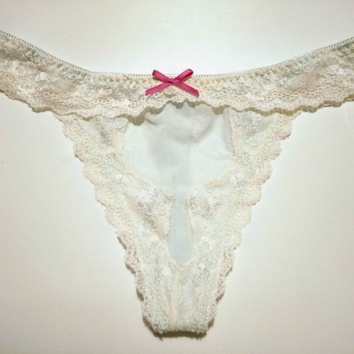 String underwear extra small new, vintage lace design