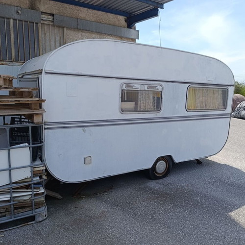Caravan used, needs repair without license