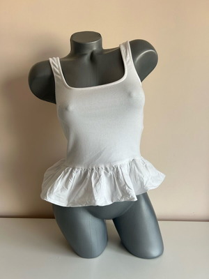 Short white top like new, size S