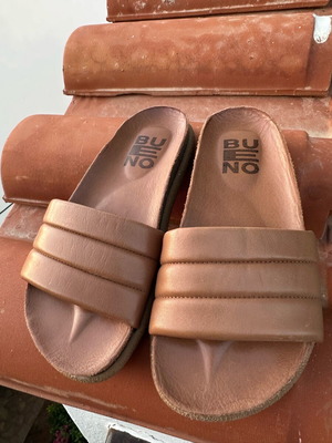 Bueno leather slides size 38 new, brown