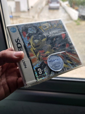Pokémon Platinum Version Nintendo DS new, sealed