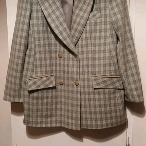 Autumn checked jacket L like new
