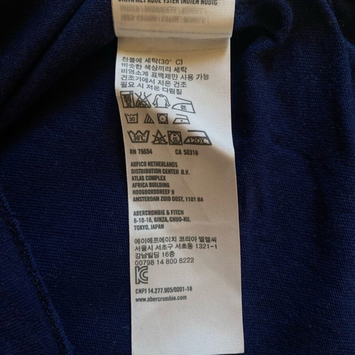 Hollister men's teen T-shirt with buttons size S like new, dark blue