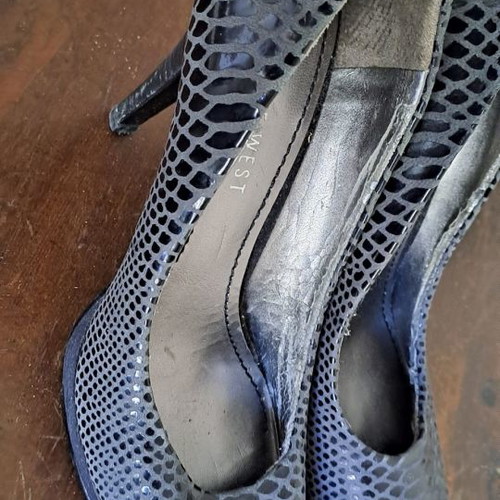 Pumps used size 36 black in excellent condition
