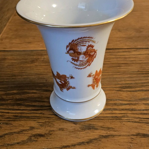 Meissen vase like new with dragon design