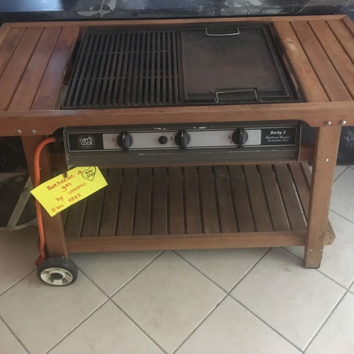 Barbecue Unopiu used gas model 1993 for outdoor use
