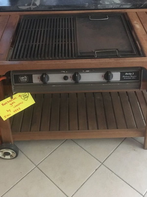 Barbecue Unopiu used gas model 1993 for outdoor use