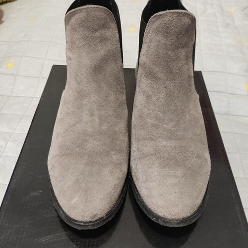 Privee women's low Chelsea boots used, suede, size 38 gray