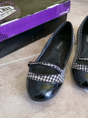 Μπαλαρίνες Coolway No38 μεταχειρισμένες, λουστρίνι, μαύρο και άσπρο