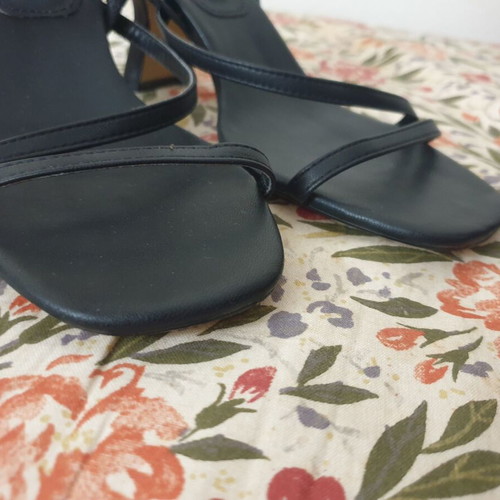 H&M black sandals with low wide heel size 36 like new