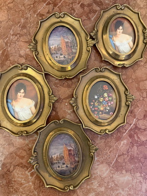 Solid brass picture frames like new, set of 5 pieces