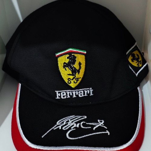 Ferrari Scuderia F1 Cap Michael Schumacher Signature Edition like new