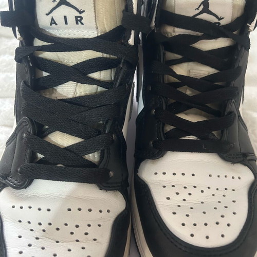 Jordan unisex shoes size 36 white and black, like new