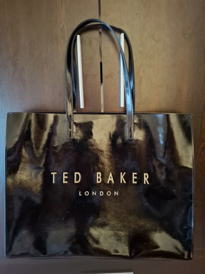 Ted Baker τσάντα tote μεγάλο μέγεθος, μαύρο λουστρίνι