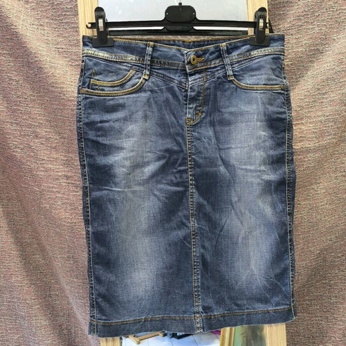 Jeans pencil skirt used, size medium, blue