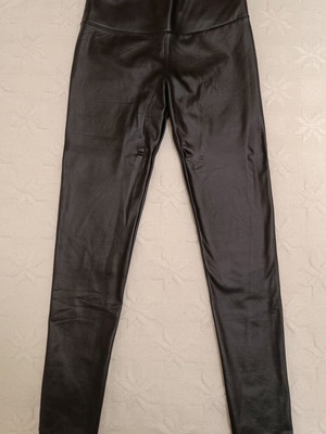 Leather-look leggings size Small with fleece lining like new