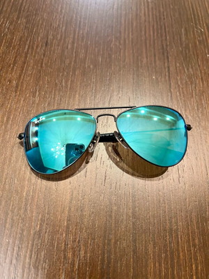Ray Ban kid’s sunglasses like new, blue