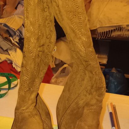 Tan cowboy boots size 41