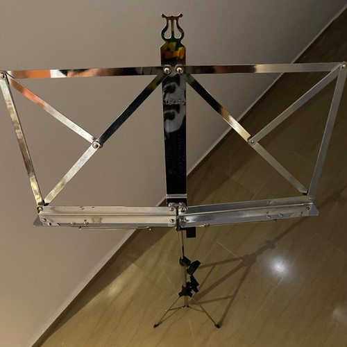Metal folding music stand with case like new