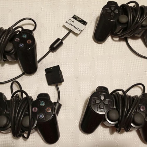 Sony PlayStation 2 Slim like new with cables and controllers