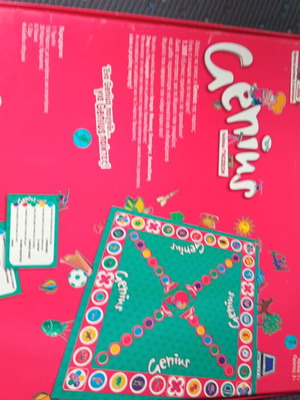 Knowledge board game used 7+
