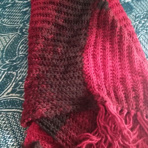 Pantzo scarf handmade unused with fringes black red
